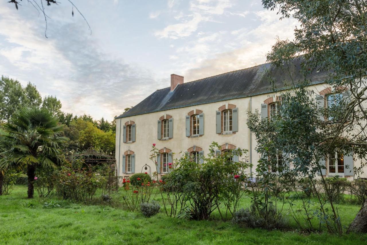 Manoir De Bel Ebat Hotel Crossac Kültér fotó