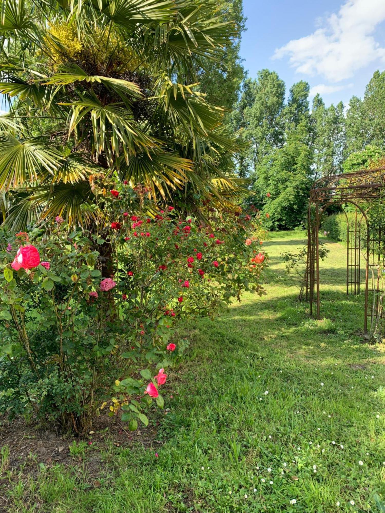 Manoir De Bel Ebat Hotel Crossac Kültér fotó